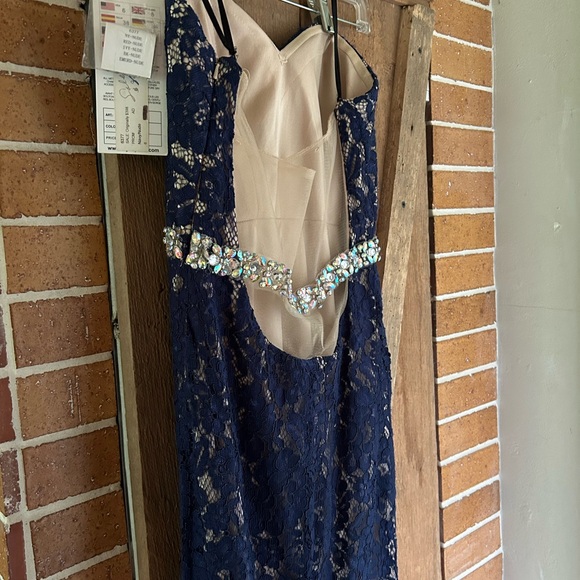 Alyce- Paris Prom Dress - Picture 3 of 5